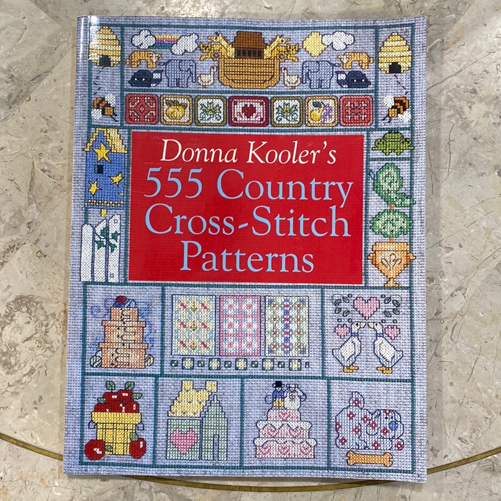 Donna Kooler’s 555 Country Cross-stitch Patterns book
